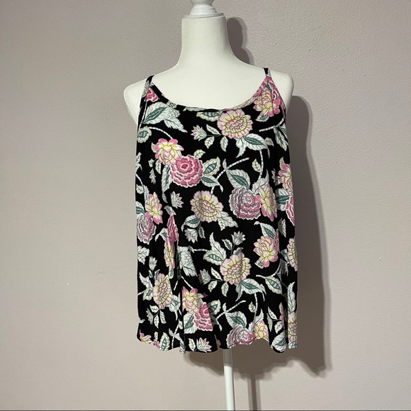 Torrid Floral Tank Top - Picture 2 of 6